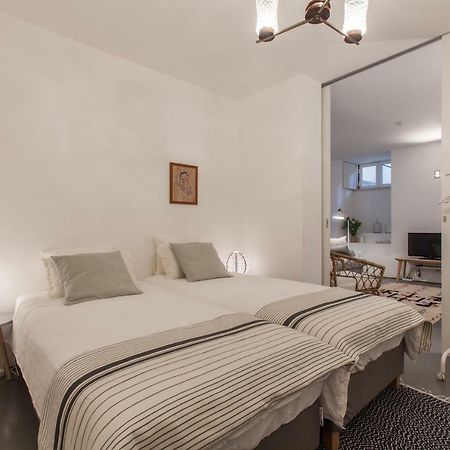 Renovated Apart With Private Courtyard, By Timecooler Lisboa Екстериор снимка